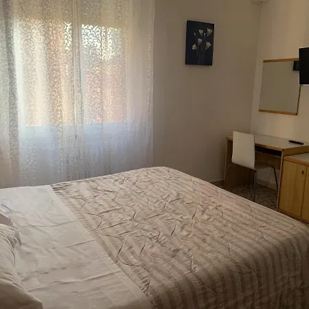 Moderno Hotel 2*