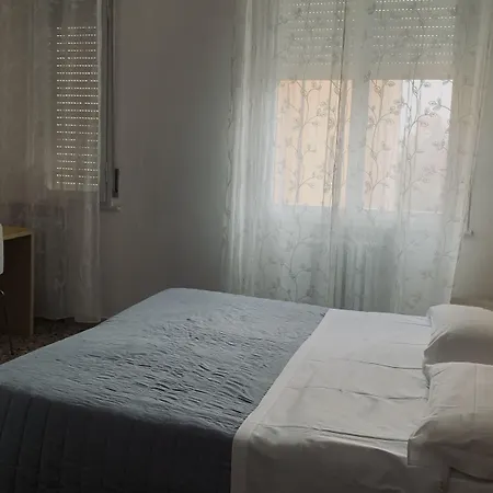 Moderno Hotel Módena