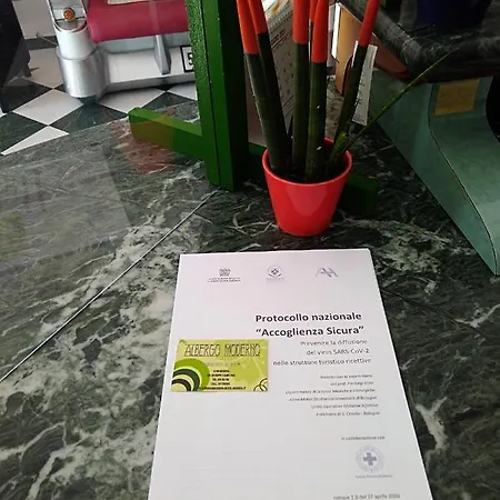 Hotel Moderno 2*